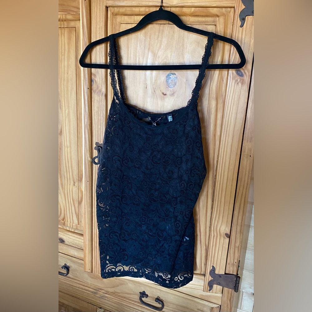 BKE Boutique black stretchy lace camisole, XL